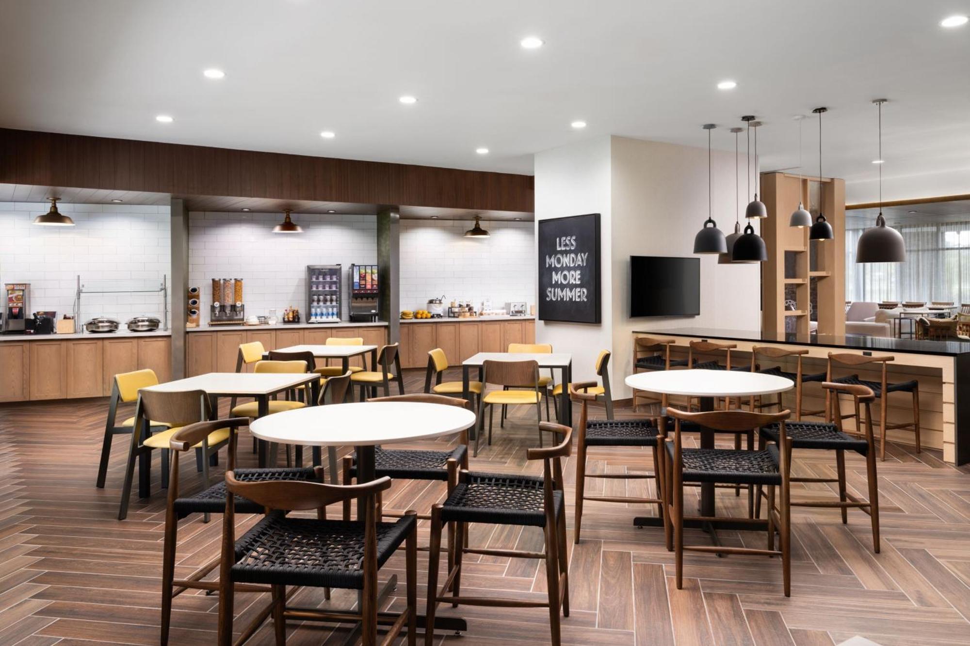 Fairfield By Marriott Inn & Suites Уейкрос Екстериор снимка