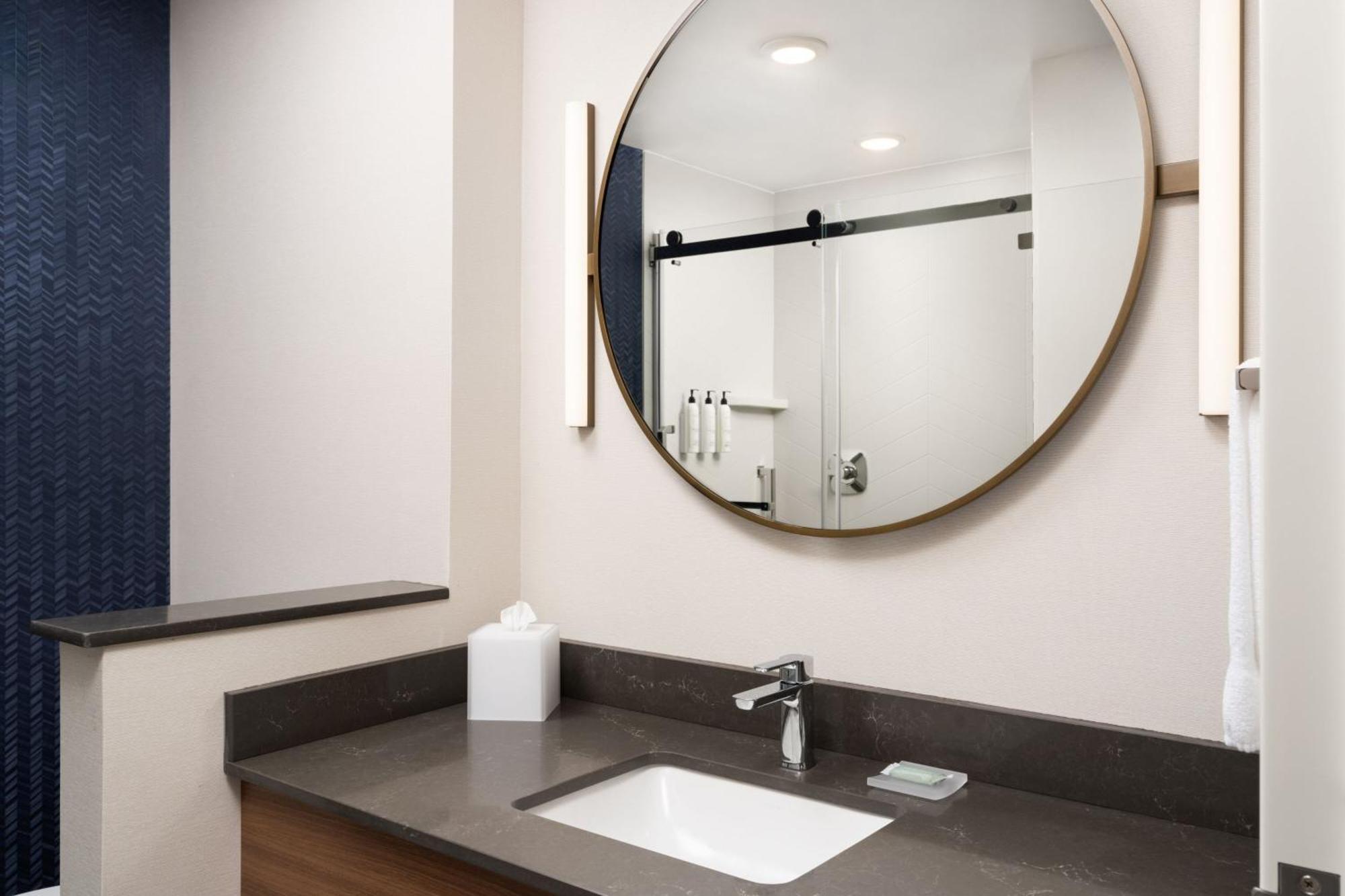 Fairfield By Marriott Inn & Suites Уейкрос Екстериор снимка