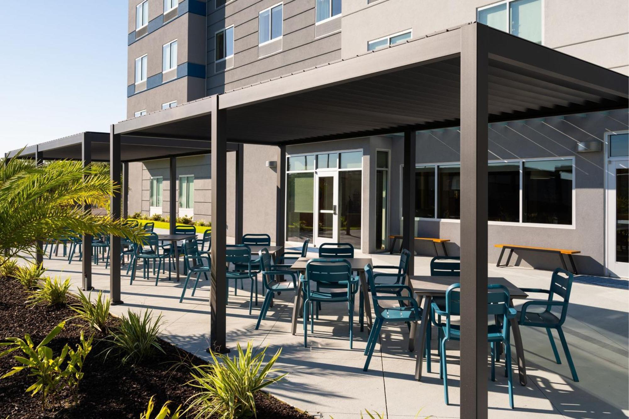 Fairfield By Marriott Inn & Suites Уейкрос Екстериор снимка