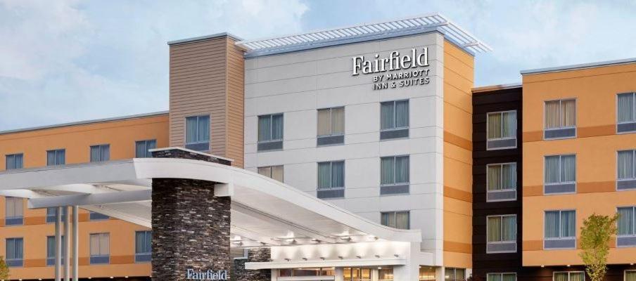 Fairfield By Marriott Inn & Suites Уейкрос Екстериор снимка